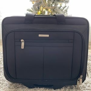 Samsonite Wheeled Business Case: Men’s or Women’s.